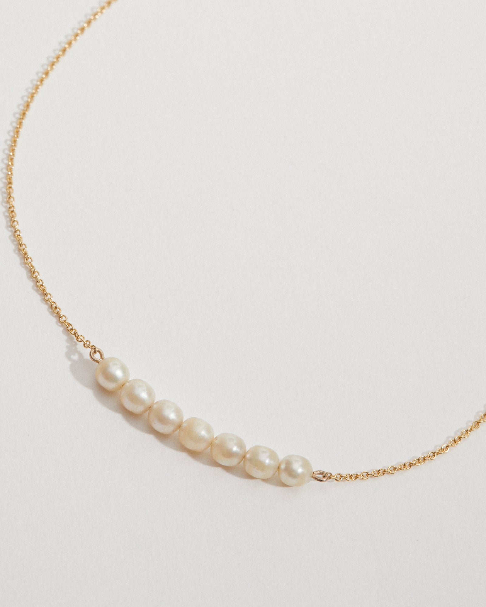 Pearl bar necklace.