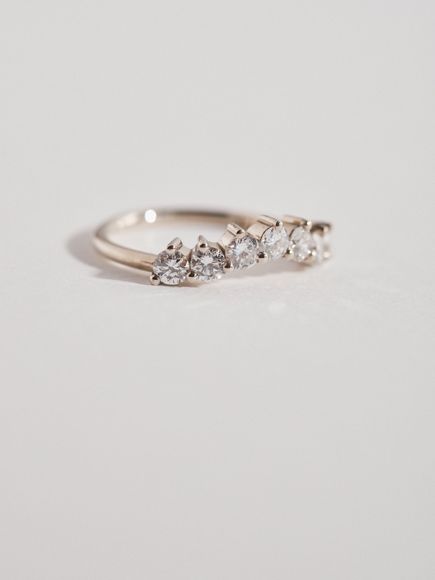 0.10ct diamond curved half eternity