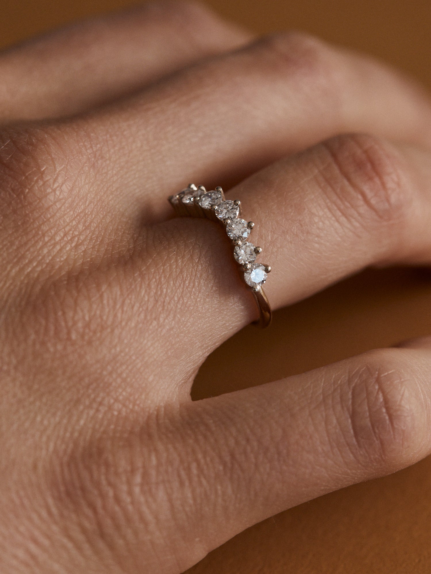 0.10ct diamond curved half eternity