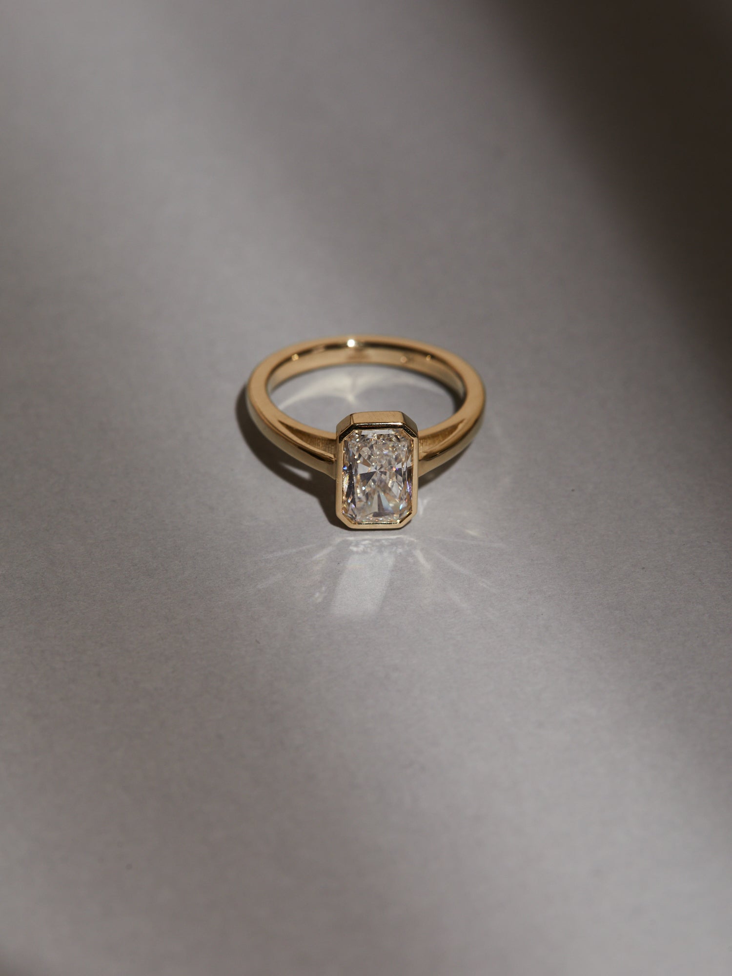 Elongated Radiant Cut Diamond Solitaire
