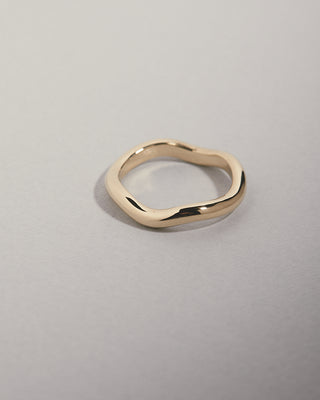 Curve ring
