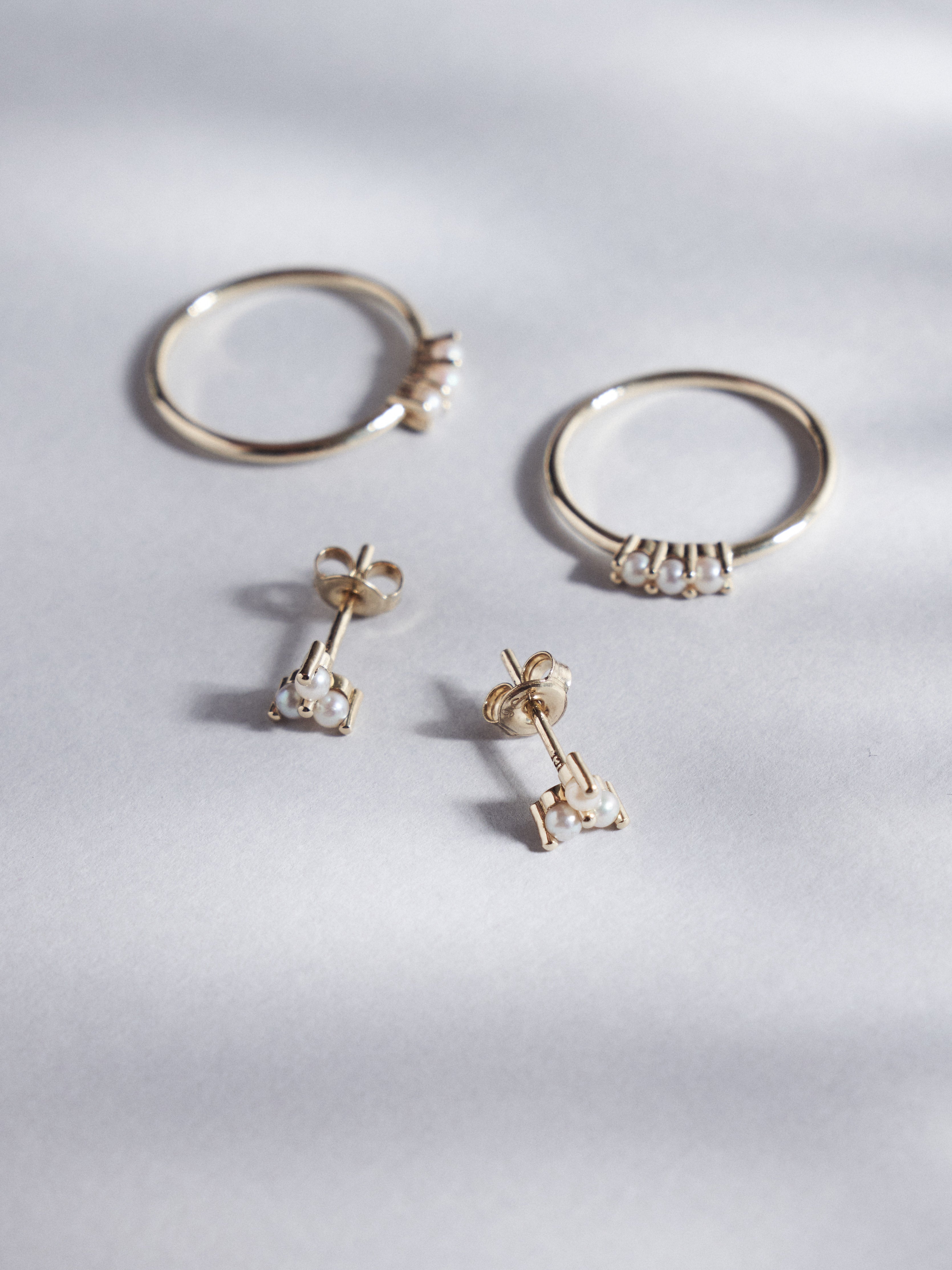 9kt Yellow Gold and Pearl set